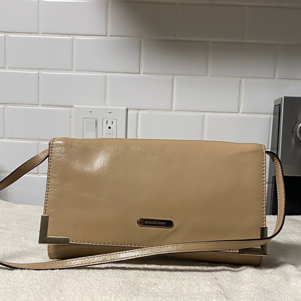 Michael Kors Beige Leather Shoulder bag